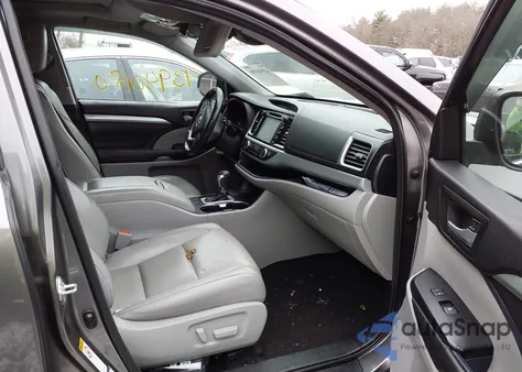 2017 Toyota Highlander Xle from USA, damaged, VIN 5TDJZRFH0HS520669